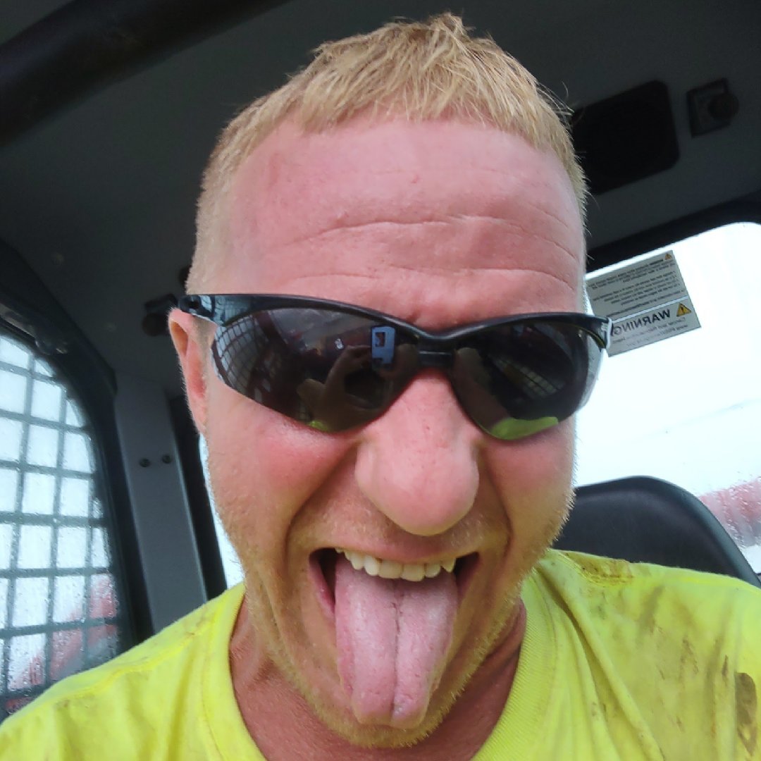 Ronald Young's public Cash App profile photo